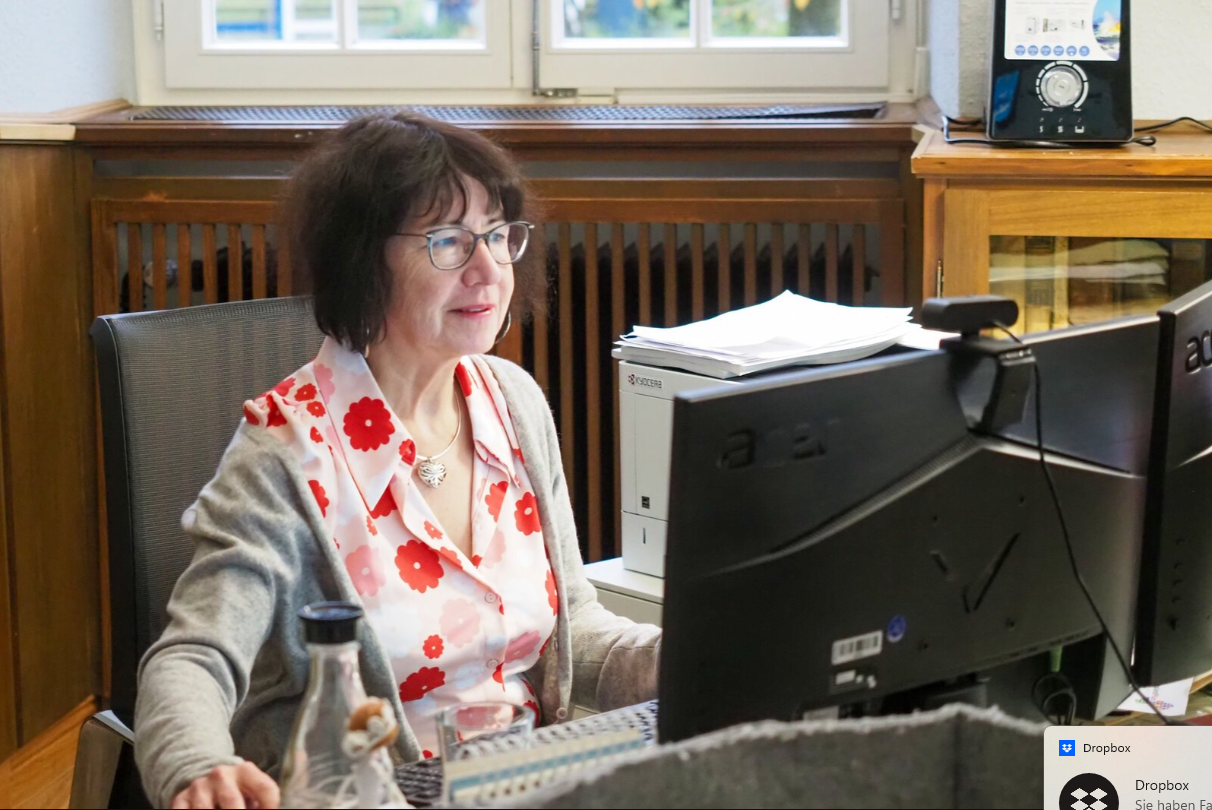 Mehr über den Artikel erfahren Weihnachtsbrief von Frau Brüsse-Haustein