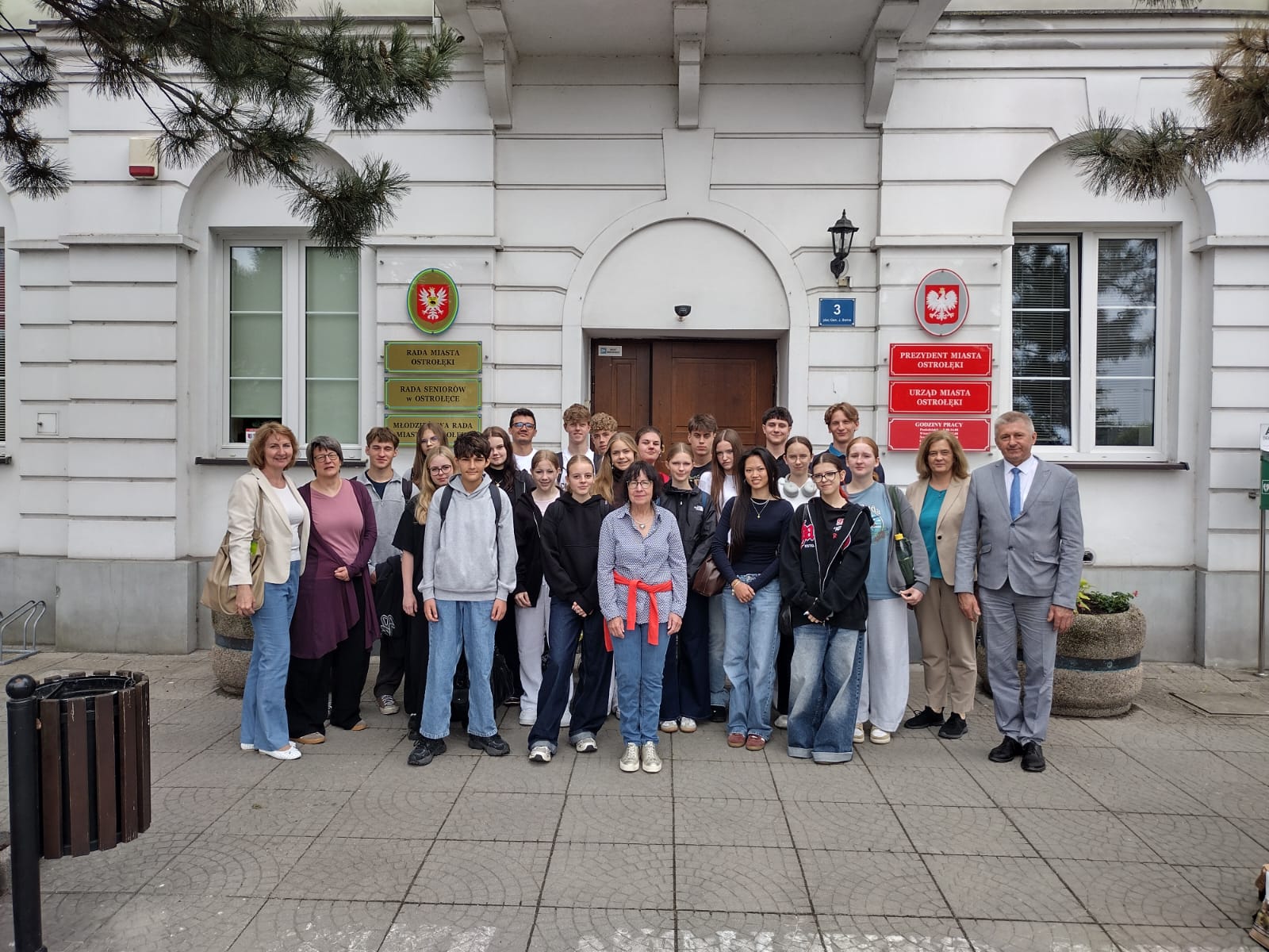 Mehr über den Artikel erfahren Pierogi, Freundschaft und unvergessliche Begegnungen – Windthorst-Gymnasium Meppen baut kulinarische Brücken nach Ostrołęka